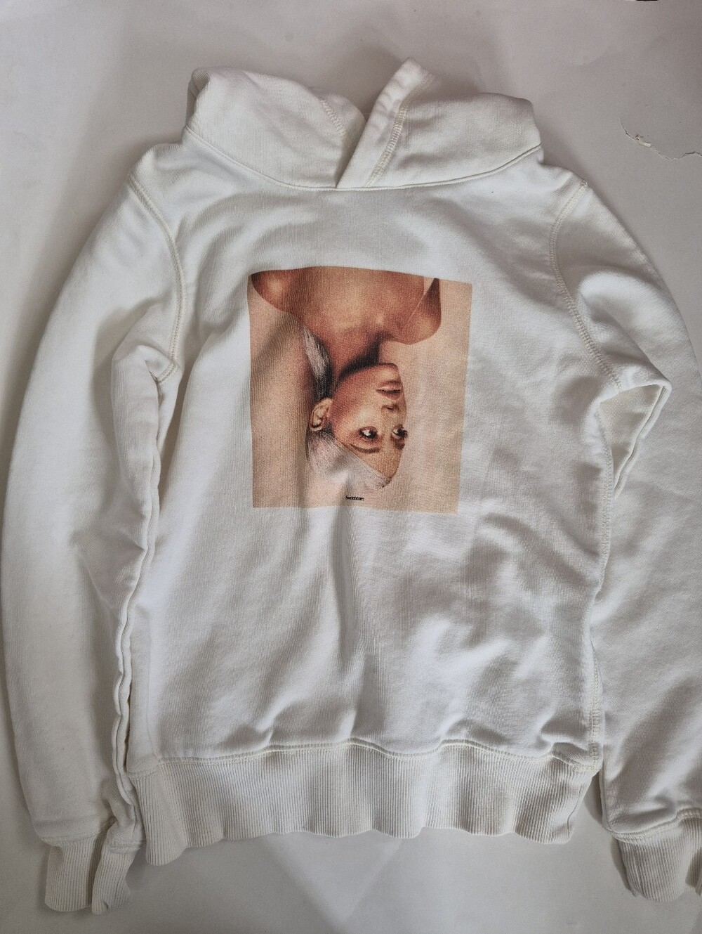 Ariana Grande 2018 Tour Sweetener Off White girl 10-12 Hoodie Sweater H&M